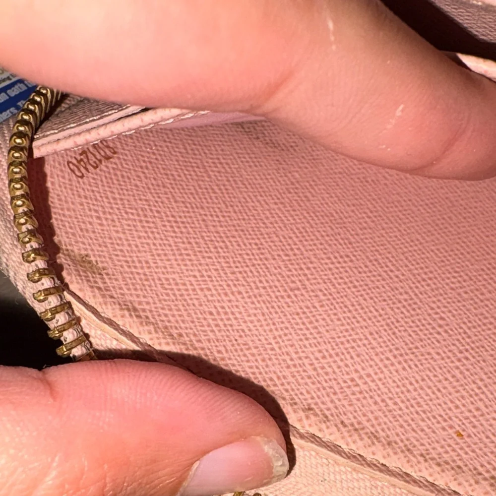 Louis  Vuitton Damier Azur Zippy Wallet